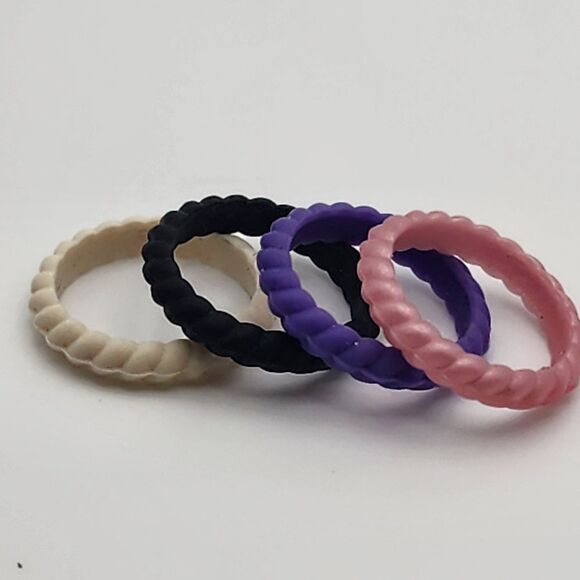 Zitahli Set of 4 Silicone Stackable Ring (5) - Picture 5 of 5